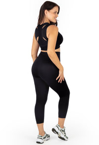 Sports Bra - Triple-layer Support Racer & High Waist 3/4 Capri Leggings